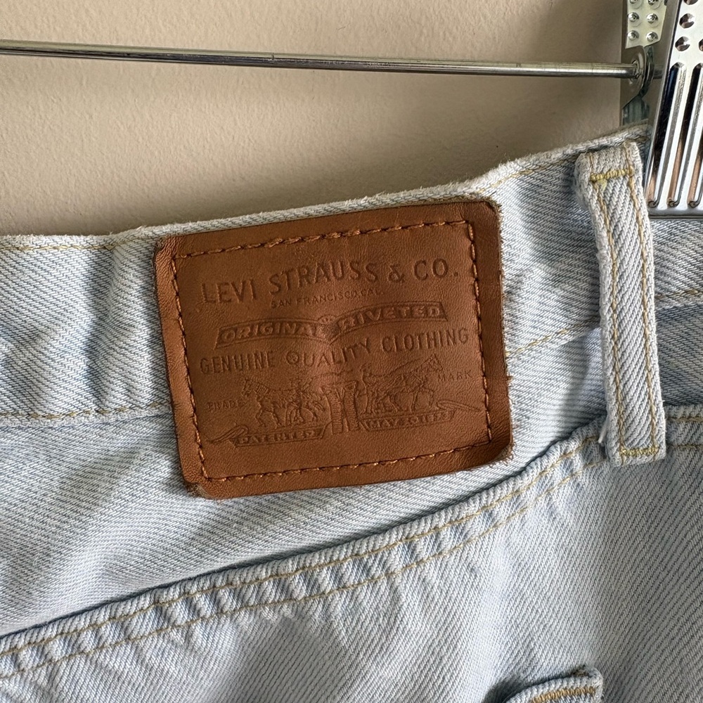Levi’s Ribcage Straight Jean - Picture 8 of 8